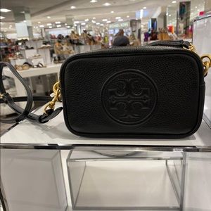 Women brand new Tory Burch bag